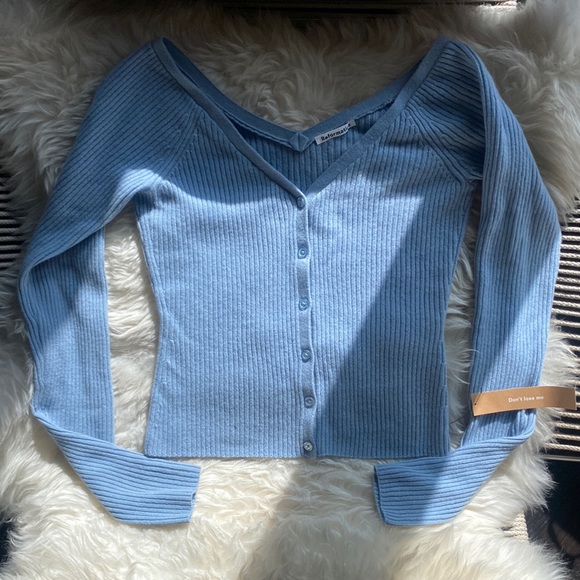NWT Reformation Cashmere Cropped Double V Cardigan baby blue Size S - Picture 5 of 5